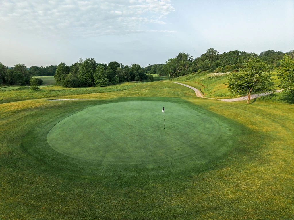 wickham-park-golf-club-aerial-green-approach